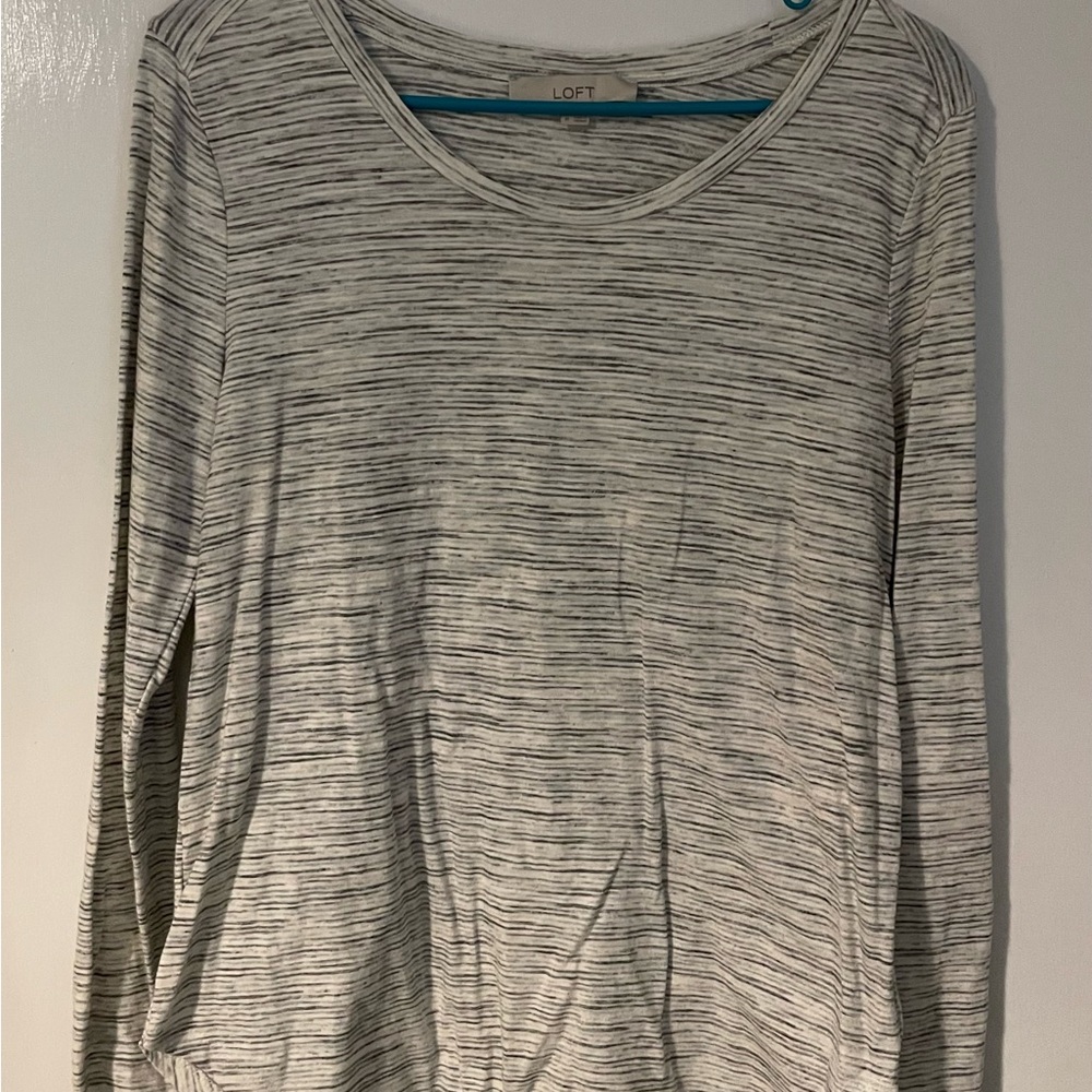 LOFT Gray Long Sleeve Tee with Elegant Design